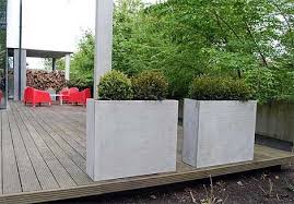 Exklusiv Und Trendy Blumenkubel Aus Faserbeton Mit Bildern Gartengestaltung Faserbeton