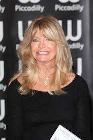 Goldie hawn überzeugt seit den 1960er jahren als blonde frohnatur auf den internationalen kinoleinwänden. Goldie Hawn Steckbrief News Bilder Gala De