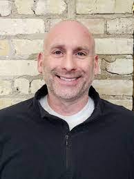 Leonard Mondile's Instagram, Twitter & Facebook