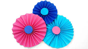 Learn how to make flower wreaths from paper tube ring daisies. Paper Flowers Decorations Easy Novocom Top
