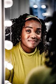 Performer-maker Courtney May Robertson: 'Om authentiek te kunnen zijn, moet  ik weten waarom ik beweeg'