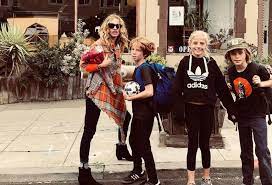 Mar 11, 2021 · hazel moder is a young actress who is popular due to the fact that she is the daughter to julie roberts and daniel moder. They Are All Grown Up Meet Julia Roberts S Adventurous Kids All4women