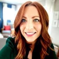 Leslie Canfield's Instagram, Twitter & Facebook