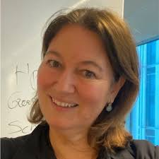 Ambsteed. Het is een woord dat voor velen misschien niet direct veel  betekenis heeft, maar voor degenen die het ooit hebben afgelegd, is het een  bijzonder moment in hun carrière. Een ambtseed