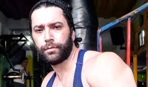 Edwin Garrido reaparece y muestra a su nueva pareja