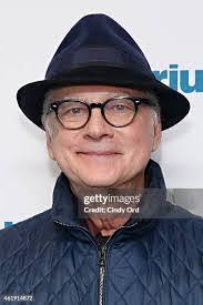 Coby Levinson's Instagram, Twitter & Facebook