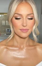 Makeup artist recommendations in South Austin for a soft, light makeup look