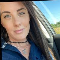 Melanie Hibbard's Instagram, Twitter & Facebook