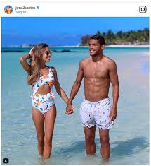 Amanda trivizas es la novia de jonathan dos santos, futbolista mexicano. Jonathan Dos Santos Y Marta Carriedo Terminan A Solo Semanas De Comprometerse