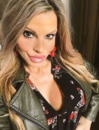 Lori Barbour's Instagram, Twitter & Facebook