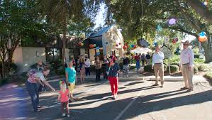 Rogers, Gunter, Vaughn Insurance bridges home, office life