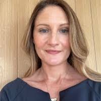 Tina Starling's Instagram, Twitter & Facebook