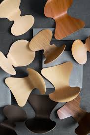The pressure moulded veneer chair is a further development of the classic ant™ chair. Fritz Hansen 3107 Stuhl Von Arne Jacobsen Naturliches Furnier Designikonen Designmobel Shop