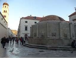 Hier finden sie 373.121 bewertungen und fotos von reisenden über 684 sehenswürdigkeiten, touren und ausflüge. Dubrovnik Sehenswurdigkeiten Die Perle An Der Adria Als Eine Der Schonsten Stadte Europas