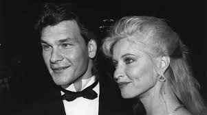 Biť ho mala mama, neskôr aj počas ťažkej choroby ešte aj jeho vlastná  manželka. Patrick Swayze si napriek tomuto osudu dokázal získať srdcia žien  z celého sveta