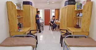 The room is located right near the grasslands shopping center and is in an old and stable building. Choosing Housing Options For University Life