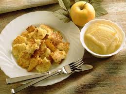 Griess Kartoffelschmarrn Mit Apfelmus Rezept Kartoffelschmarrn Rezepte Lebensmittel Essen