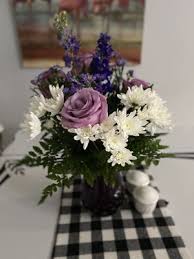 Glade a vase came with the 15 mixed tulips Andrew S On 4th Street 137 Photos 79 Reviews Florists 6101 4th St N Saint Petersburg Fl Phone Number Products Yelp
