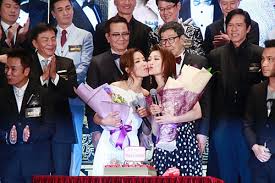 Trailers, photos, screenshots, screencaps, wallpapers, comments, tv rating. Roger Kwok Confident In Another Era S Broadcast Jaynestars Com