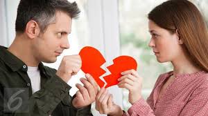 Yang selalu kuingat adalah senyuman itu. 35 Kata Kata Putus Cinta Untuk Move On Biar Tak Larut Dalam Patah Hati Hot Liputan6 Com