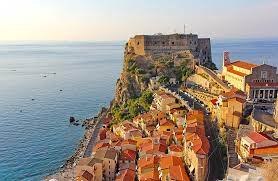 Das richtige hostel in scilla zu finden, ist mit hostelworld.com einfach. Reisebericht Kalabrien Der Sudzipfel Italiens Scilla Und Reggio Calabria Tipps Sehenswurdigkeiten Dishes Delicious