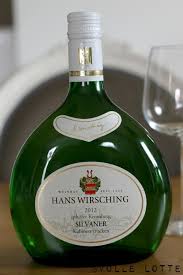 At the wirsching estate, the silvaner is one of the most important grape varieties. Weingut Hans Wirsching Iphofer Kronsberg Silvaner Trocken 2012 Volle Lotte