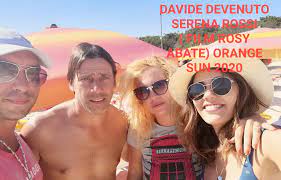 0, start up innovativa che genera innovazioni tecnologiche permette di creare una vera spa personale in spiaggia trasportando il fruitore in una dimensione. Salento Arrivano I Primi Vip In Spiaggia Serena Rossi Con Il Marito A Porto Cesareo La Gazzetta Del Mezzogiorno