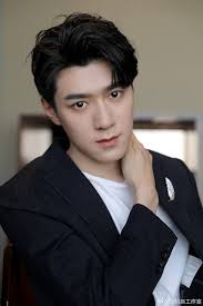 Lièhuǒ jūnxiào) is a 2019 chinese streaming television series, directed by hue kaidong, with the script written by princess agents author xiao xiang dong er. Ian Yi Po Chen Gets Roasted By Yu Zheng Over A Role In Arsenal Military Academy Dramapanda