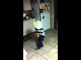 Video Boy In Boots Dances To Mexican Music Zapateado Youtube Little Boy Dancing To Mexican Music Little Boy Dancing Dance Videos