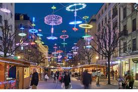 Le festival geneva lux est une manifestation culturelle en milieu urbain qui a lieu chaque hiver, depuis 2001, à genève. Christmas Lights Camera Action At The Geneva Lux Festival 2016 Creative Living Geneva