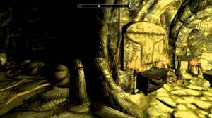 Folgunthur is a nordic ruin located on the other side of the karth river from solitude, between the city and ustengrav. Skyrim The Ivory Claw Youtube