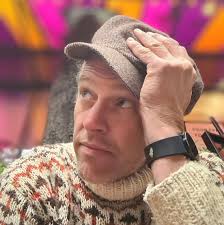 There was a song I used to listen to back in the day. I can't remember it  or the band/singer. All I remember is it had a video clip where there was