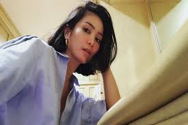 Suami bunga zainal turut berikan pendapat mengenai curhatan istrinya, seperti apa? Geram Bunga Zainal Sebut Netizen Tak Punya Otak