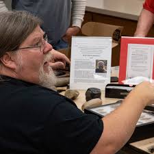 Researcher discusses how to identify arrowhead artifacts