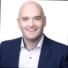 An end. And a beginning. This is a post I never thought I'd write. But here  it is. After an incredible 9 years, the time has come for me to exit stage