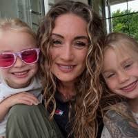 20+ "Kim Parker" profiles