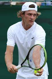 The young gun simply had oustanding results winning two itf pro circuit events (spain f13 and italy f11) and above all he won the french open junior crown (beating us fellows michael mmoh in the semifinals and taylor fritz in the final). Tommy Paul Tennisspieler Wikipedia