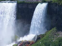 The bridal veil falls is the smallest of the three waterfalls that make up niagara falls. Cave Of The Winds Niagara Falls Usa Bridal Veil Falls Niagara Falls Waterfall Beautiful Places
