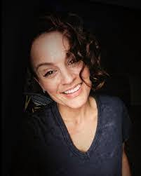 Janette Oneal's Instagram, Twitter & Facebook