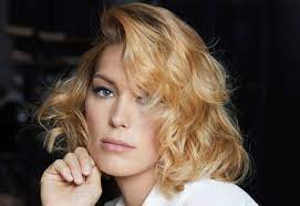 rien de mieux qu une coloration pour raviver l eclat de ses cheveux et capter la lumiere zoom sur les nuances pha cheveux cuivre produits capillaires coiffure