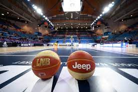 Solo due gare nella lnb transalpina nel weekend a causa dei molti, obbligati, rinvii. Une Jeep Elite A 20 Ou A 18 Clubs La Saison Prochaine L Equipe