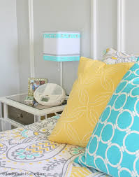 Hgtv helps you find a teenage bedroom color scheme that both teens and parents will love as you decorate your teen's bedroom. Teen Room Makeover Sand And Sisal