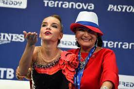 Handkiss From New European Champion Dina Averina Russia With Her Head Coach Irina Alexandrova Viner Russia Photo By Oleg Naumov Rgymrussia