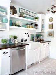 15 cocinas que apostaron por los bancos. Decoracion De Una Cocina Practica Y Con Toques Vintage Ideas De Decoracion De Cocina Decoracion De Cocina Diseno De Cocina