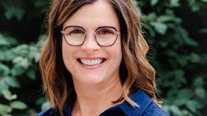 Tina Dunphy's Instagram, Twitter & Facebook