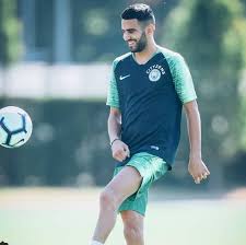 .الانجليزي الممتاز مع النجم المصري محمد صلاح من خلال فريقه نادي ليفربول وكذلك مباريات محمد النني مع الفريق الكبير ارسنال وكذلك مباريات الاعب الجزائري رياض محرز مع الفريق الكبير مانشستر سيتي. ØµÙˆØ± Ø´Ø§Ù‡Ø¯ Ø£ÙˆÙ„ ØªØ¯Ø±ÙŠØ¨ Ù„Ø±ÙŠØ§Ø¶ Ù…Ø­Ø±Ø² ÙÙ‰ ØµÙÙˆÙ Ù…Ø§Ù†Ø´Ø³ØªØ± Ø³ÙŠØªÙ‰ Ø§Ù„ÙŠÙˆÙ… Ø§Ù„Ø³Ø§Ø¨Ø¹