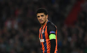 The referee took the players off the pitch in the 77th minute, after taison made an. Shakhtar Receives Taison Blow Ahead Of Manchester City Clash
