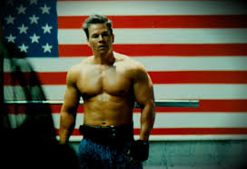 Marky Mark Picked Up 40lbs Of Muscle In 7 Weeks Crazy We Break Down What It Take To Pack On Some Serious Gains Just Like O Muscle Men Shirtless Mark Wahlberg