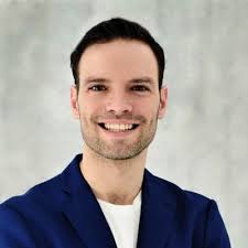 7 years ago I walked into a networking event with nerves beyond despair,  and now I enter them with confidence where execs ask me for my card (crazy,  I know).