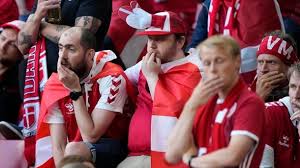 Christian eriksens zusammenbruch gegen finnland. Fussball Em Reaktionen Zum Kollaps Des Danischen Fussballers Eriksen